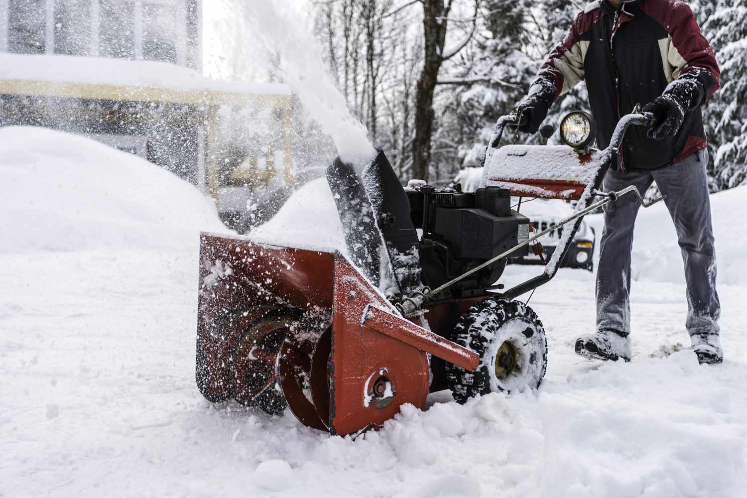 How to Choose the Perfect Snow Blower: A Comprehensive Guide